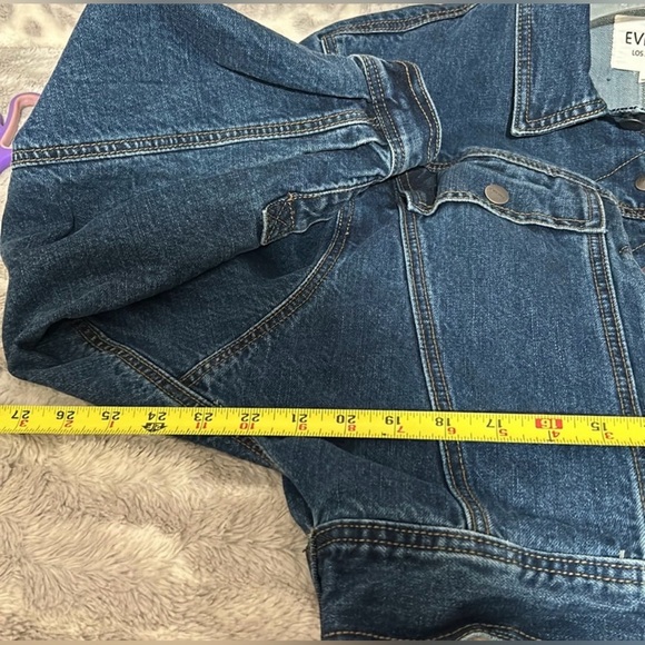 Evidnt Los Angeles Cropped Denim Jean Jacket Size Medium - Picture 8 of 8